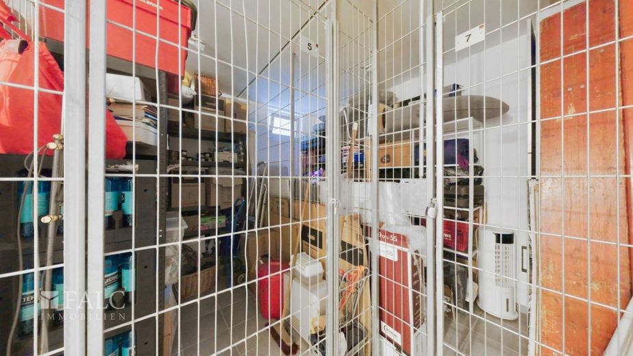Moderne 4-Zimmer-Wohnung mit Balkon, Aufzug und Tiefgaragenstellplatz – Abstellraum