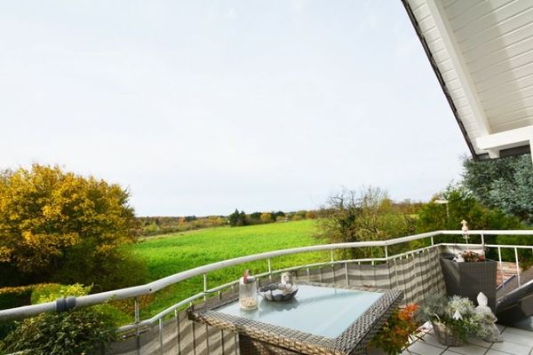 Helle und gut geschnittene 3,5.Zi. Maisonette - ETW in Feldrandlage von Dreieich - Offenthal!