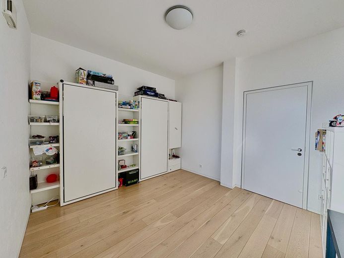 Traumhaftes Penthouse im Ostend | 143 m² · 3m Deckenhöhe · 2 Terrassen · KfW55 – 0% Provision – Kinder