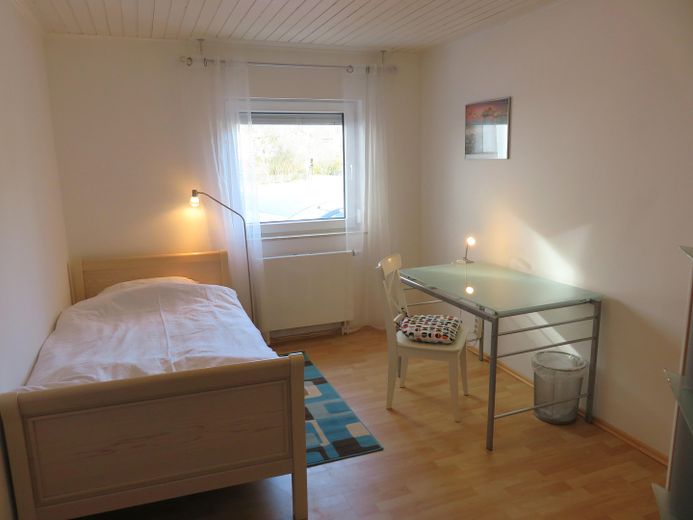 Freistehendes Haus - energetisch saniert - 120 qm – Zimmer EG 2