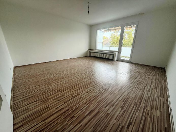 Gepflegte, helle 3,5-Zimmer-Wohnung mit Balkon, Aufzug & Grünblick am Gervinuspark – Foto 5