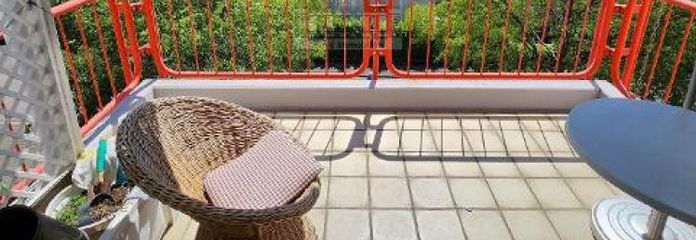 Voll möblierte 3-Zimmer Wohnung mit Lift, Balkon, Carport