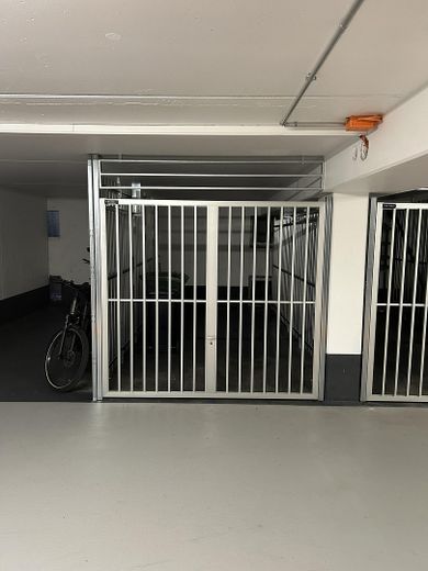 Vorankündigung: Neu sanierte 3 Zimmer Wohnung mit sonnigem Balkon, Aufzug, TG-Stellplätzen – abschließbare Tiefgaragenbox