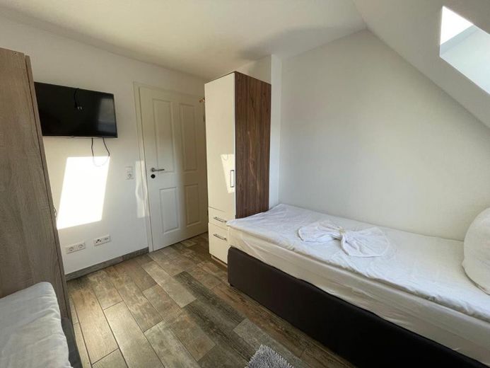 Мебльована мікроквартира від 500 € «тепла» оренда – All-Inclusive – Фотографія 5