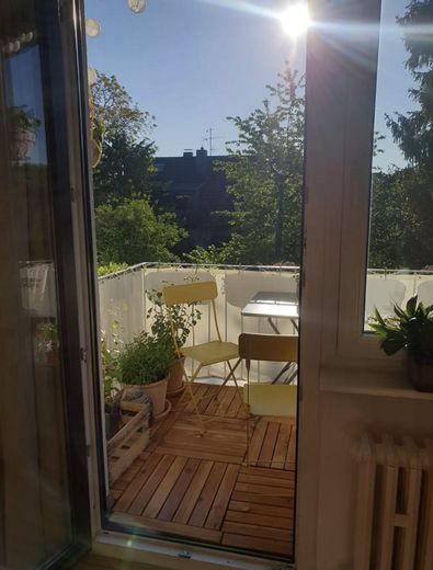 zentral gelegene 3-Zimmer-Wohnung mit Balkon – Balkon