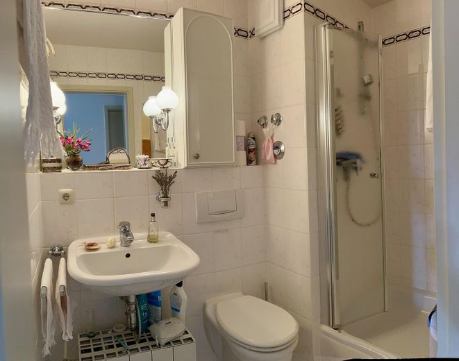 Dusche mit WC 
