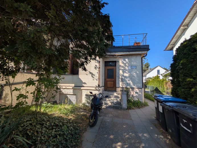 Charmantes freistehendes renovierungsbedürftiges Einfamilienhaus/Kapitalanlage von Privat – Photo 3