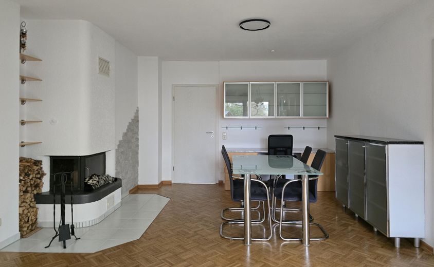 Möblierte 2-Zi. EG-Wohnung in Bockenheim am Niddapark von privat – Wohnzimmer 1