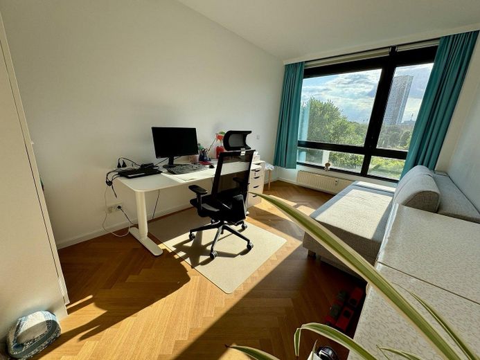 *PROVISIONSFREI* Helle 4-Raum-Wohnung mit 2 Balkonen in gepflegtem Haus – Büro