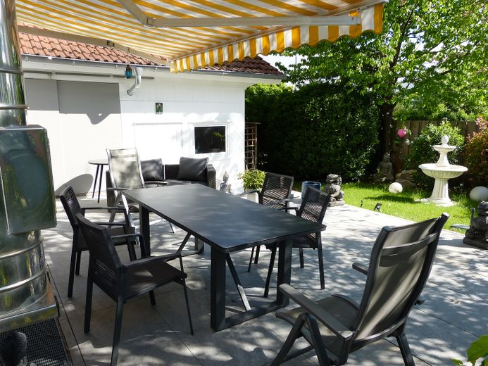 Abitare a misura di famiglia con vista sul castello – Terrasse 1