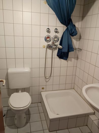 Vermietetes Apartment in Essen "WE53" | 6,13 % Bruttorendite | provisionsfrei | Paketoption – Duschbad