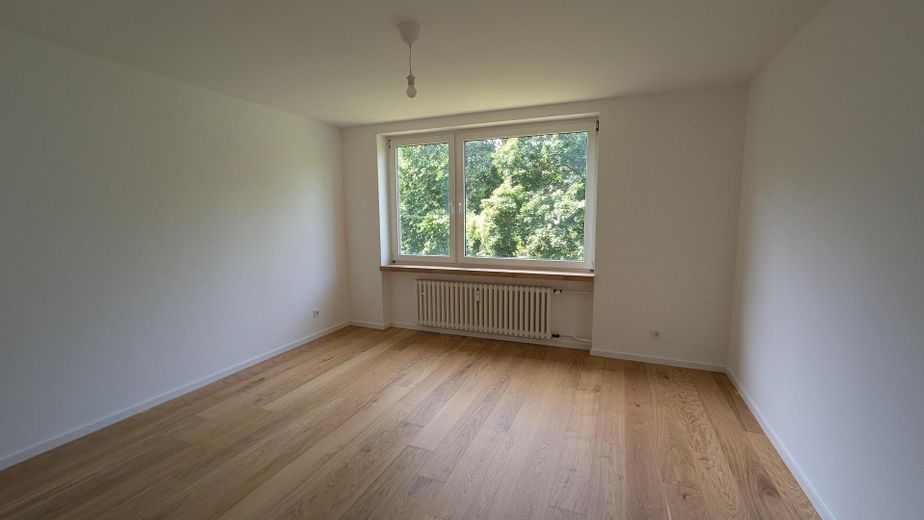 Wohntraum з видом на зелень у Дюссельдорфі – Schlafzimmer (Gartenseite)