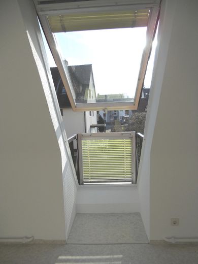 Jasne i przytulne mieszkanie dla singla w zielonej, a zarazem centralnej lokalizacji – Fensterbalkon