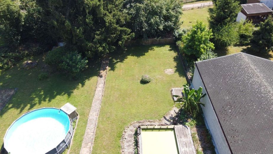 Charmante Doppelhaushälfte mit großem Garten – der Garten