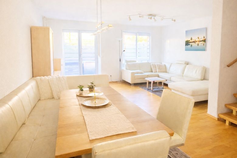 FAMILIENTRAUM in TOP-Lage - PROVISIONSFREI – Wohnzimmer
