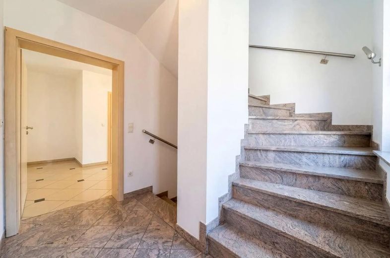 Exklusiver Privatverkauf in Speyer: Großes Haus in attraktiver Wohnlage mit Tiefgarage – Foto 4