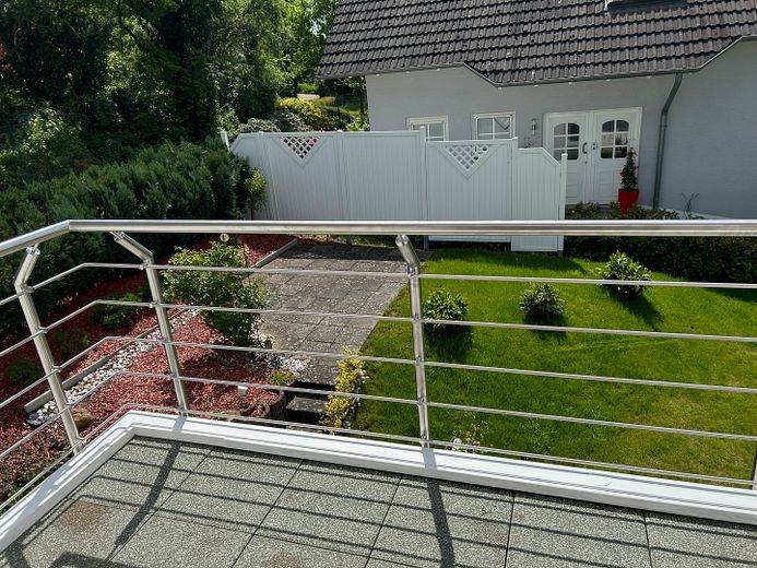 Schöne 2-Zi-Wohnung m.Balkon,Grün-& Blicklage,Kfz-Stellplatz,Keller.Am Schäfersberg-Niedernhausen – Blick vom Balkon aus