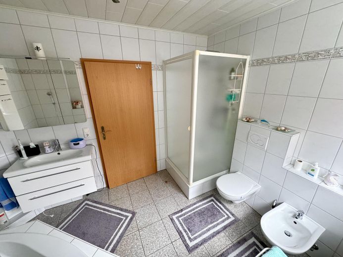 Elternbadezimmer