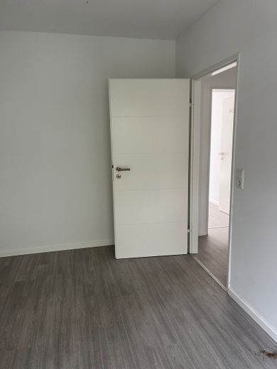 केंद्र के पास, फिर भी शांत 3 1/2 कमरों वाला अपार्टमेंट – Kinder7Arbeitszimmer