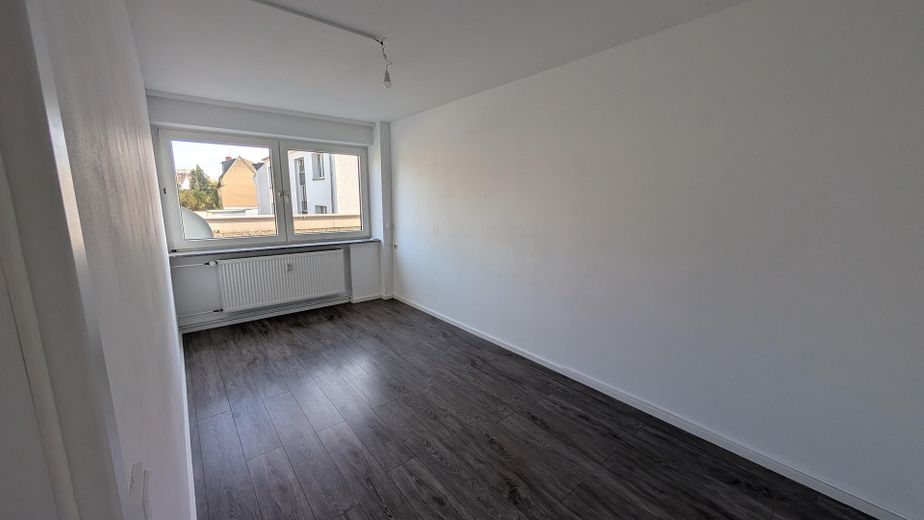 Sans commission : appartement moderne de 3,5 pièces à Köln-Weidenpesch – Schlafzimmer 2