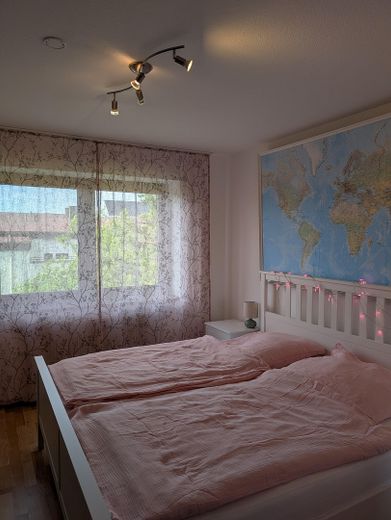 Ruhige 4-Zimmer-Wohnung, ohne Provision, von Privat, nahe Erholungsgebiet mit Südbalkon – Elternschlafzimmer