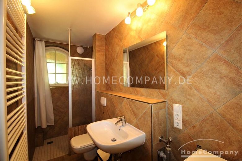 23355 HomeCompany Dresden Ammobiliato/Furnished  Appartamento con terrazza di 2 locali con giardino d’inverno a Dresda – Oberloschwitz max. 2 persone! – 666b3c06a9d9a4329709b65a93299e554a1e80f8.jpg