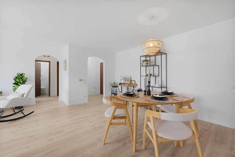 Renovierte 2,5-Zimmer-Wohnung mit Balkon, Einbauküche und Tiefgaragenstellplatz in Ostfildern – Essen