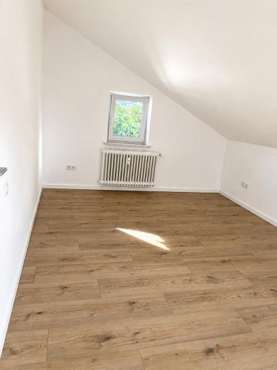 Mansardenwohnung - Starnberg – Zimmer2