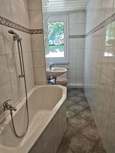 Neu renoviert! Helle 3-Zi. mit Balkon, Wanne &amp; Laminat in ruhiger Lage! – PHOTO-2026-06-26-09-29-58_9