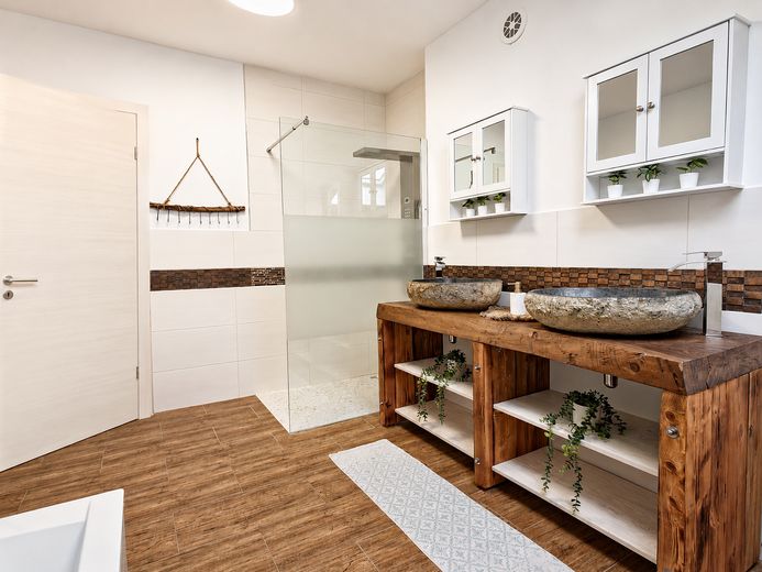 Modernes 217-m²-Familienhaus mit 8 Zimmern, PV-Speicher, Wallbox, Solar & großem Garten – Foto 24