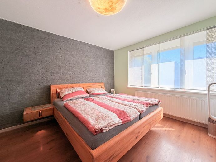 Modernisiertes EFH auf großzügigem Grundstück in begehrter Wohnlage – Schlafzimmer EG