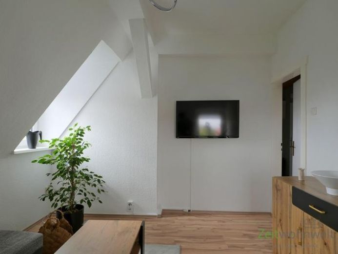 (EF1166_M) Halle: Frohe Zukunft, preiswerte möblierte Wohnung in ruhiger, grüner Wohnlage, Service inkl – Foto 1