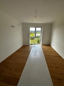 ERSTBEZUG – MODERN – MIT GROßEM BALKON – 1785770372_ca2863.jpg