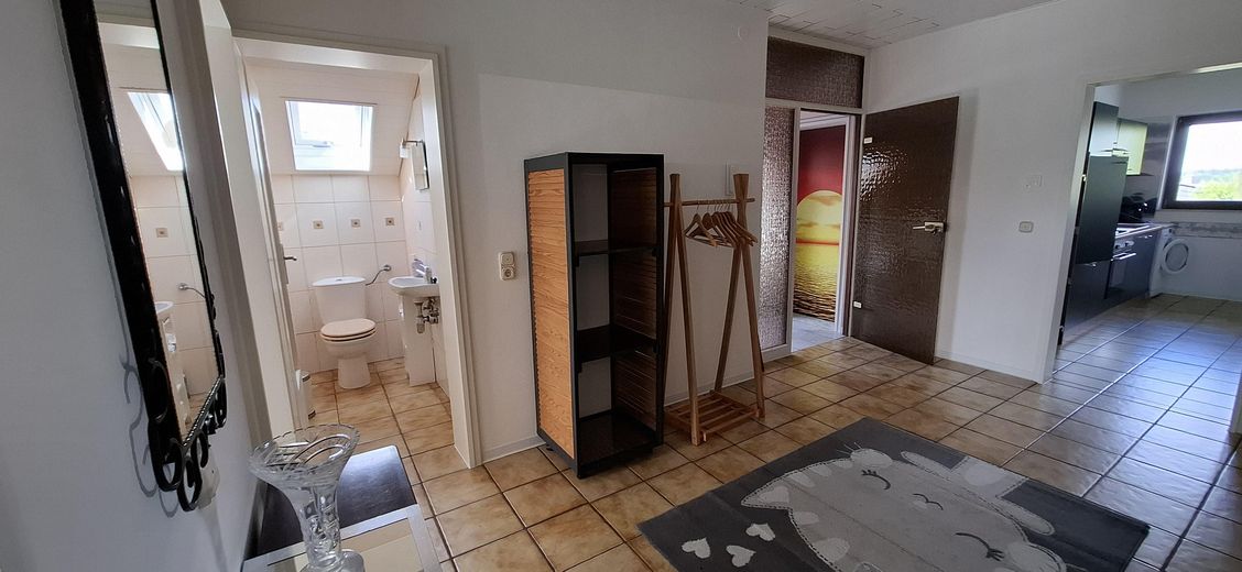 Zweifamilienhaus plus Appartement - Provisionsfrei – Obergeschoss