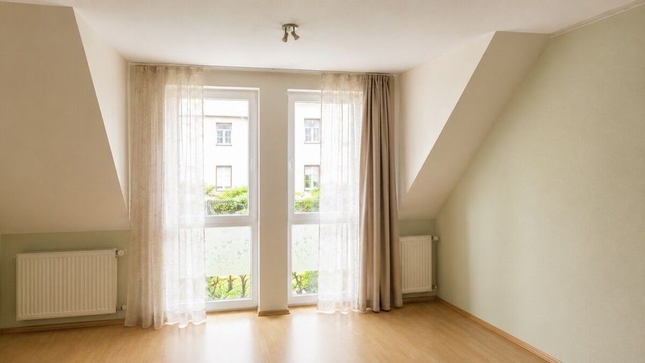 PROVISIONSFREI | 182 m² Familienhaus mit separatem Wohnbereich in ruhiger Sackgasse – 1. Schlafzimmer 1 OG