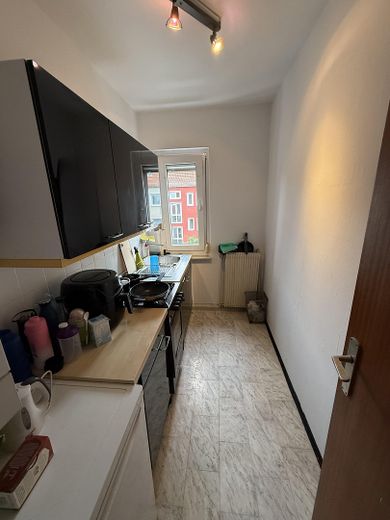 Wynajęte mieszkanie 2-pokojowe w bardzo dobrej lokalizacji – Küche