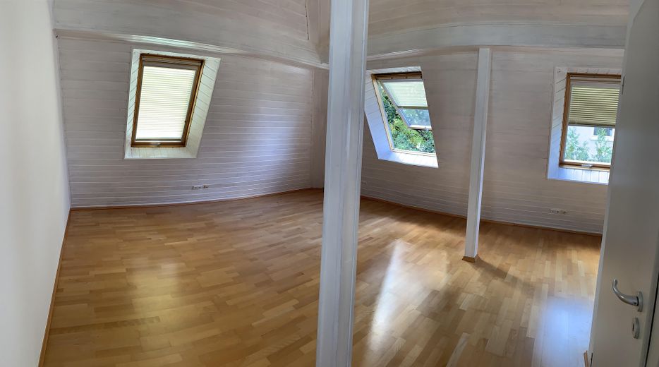 Maison mitoyenne dans une impasse calme à Francfort-Ginnheim – sans commission – Dachgeschoss mit Bad en suite