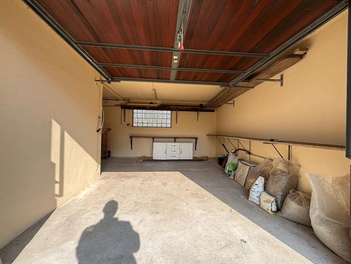 Großzügiges Wohnen in ruhiger Lage mit weitläufigem Garten in Dreye an der Grenze zu Bremen – Garage