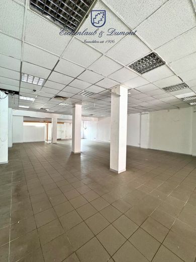 Superficie commerciale versatile in posizione centrale in città, vicino a Bahnhofstraße – Gewerbefläche