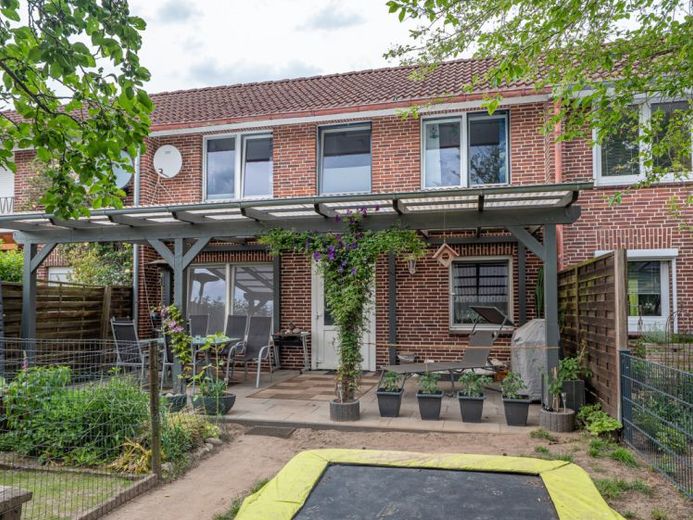 RESERVIERT - Gemütliches Wohnen in attraktiver Siedlungslage mit Garten und Carport – Foto 1