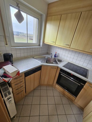 Attraktive 2-Zimmer-Wohnung mit Balkon & TG-Stellplatz in Bildechingen – Küche1