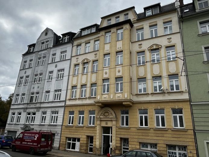 Schöne helle 3-Raum-Whg. im 1. OG mit Balkon, Laminat bzw. Fliesen, vermietet! – Foto 1