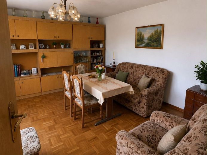 Affascinante casa unifamiliare con ampio terreno – Foto 4