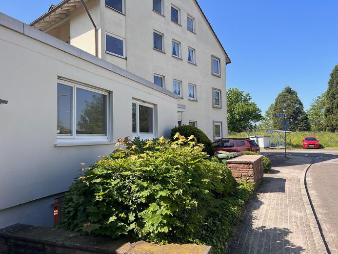 Hausgefühl auf zwei Etagen - Wohnen direkt am Rhein / Kapitalanlage 5% Rendite – फोटो 3
