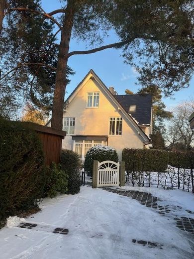 Eingang vom Carport aus 