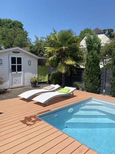 Vendita da privato - casa bifamiliare/casa multigenerazionale su terreno in diritto di superficie a Kaarst Mitte – Ansicht Pool Treppe