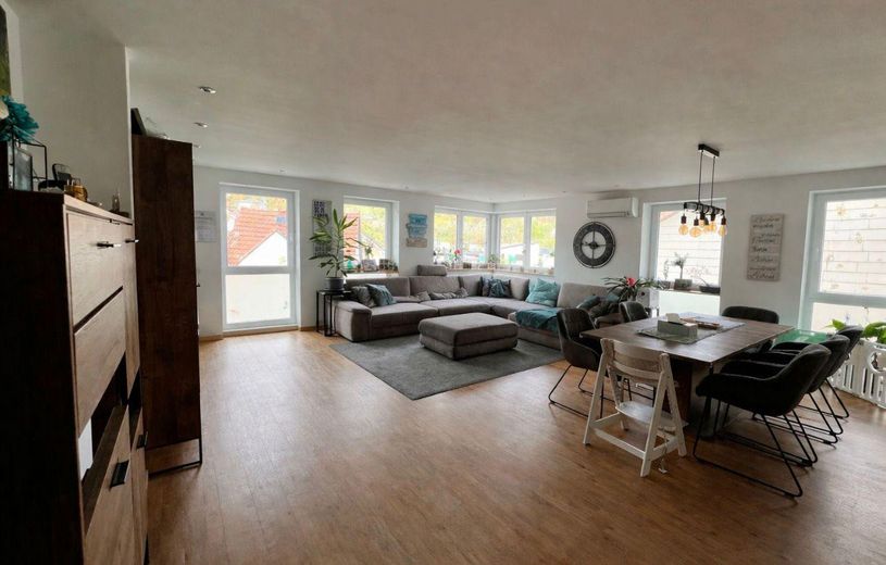 Top modernisierte Doppelhaushälfte mit ELW in Eberbach – Foto 1