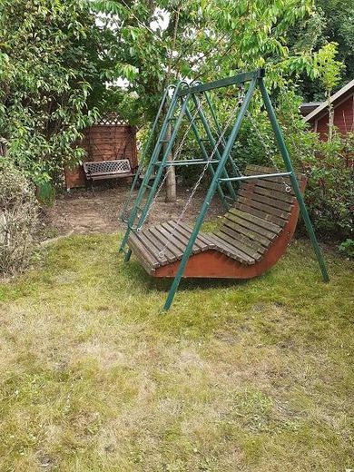 Garten hinterm Haus nach links