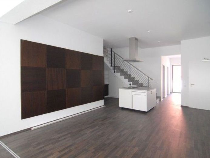 Exklusive 4 Zimmer Loft-Wohnung über 2 Etagen mit 2 Dachterrassen und EBK direkt in der Innenstadt! – Foto 1