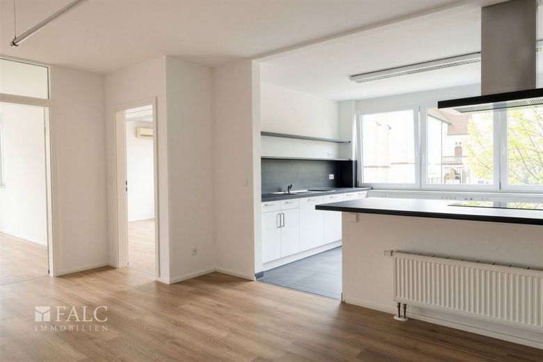 Klimaanlage + Komfort auf 149 m² im 1. OG , 5 Zimmer, Doppelcarport, HG nur 430,- – Küche